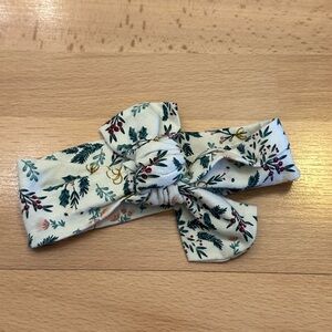 💜3/$10 NWOT Floral Print Holiday / Winter Kids Knotted Or Tie Hairband